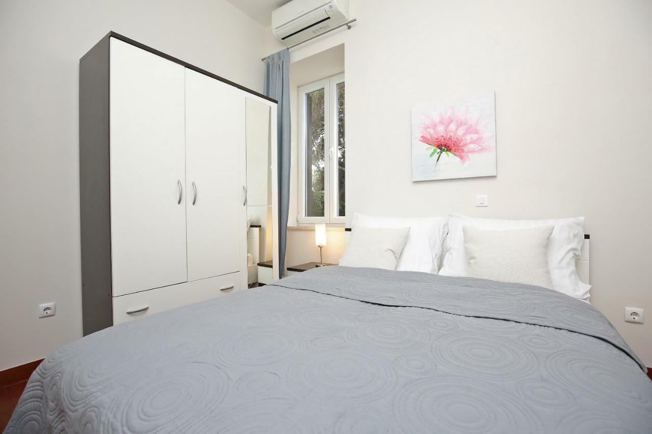 Seafront Beach Apartment - Directly At The Beach Zadar Eksteriør bilde